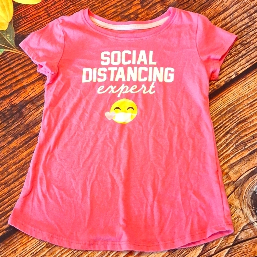 Girls PINK T-SHIRT 6/7 SOCIAL DISTANCING